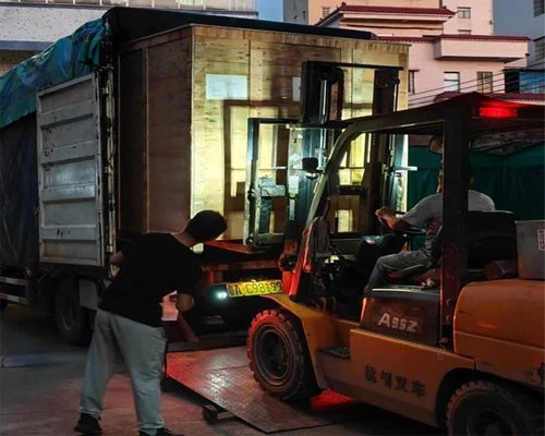 b b